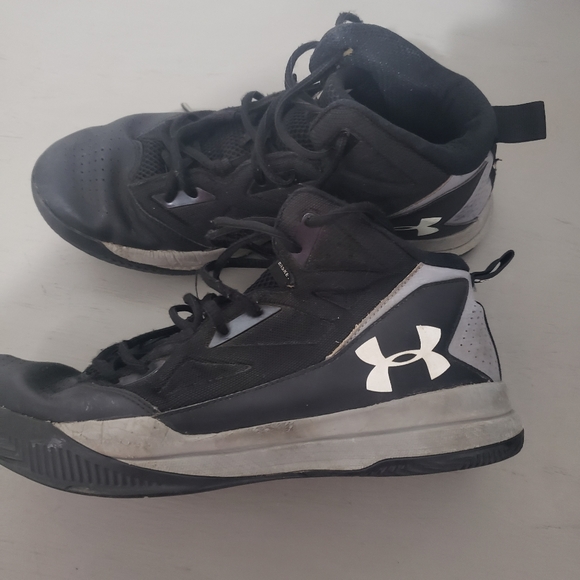 basketball shoes size 10 mens